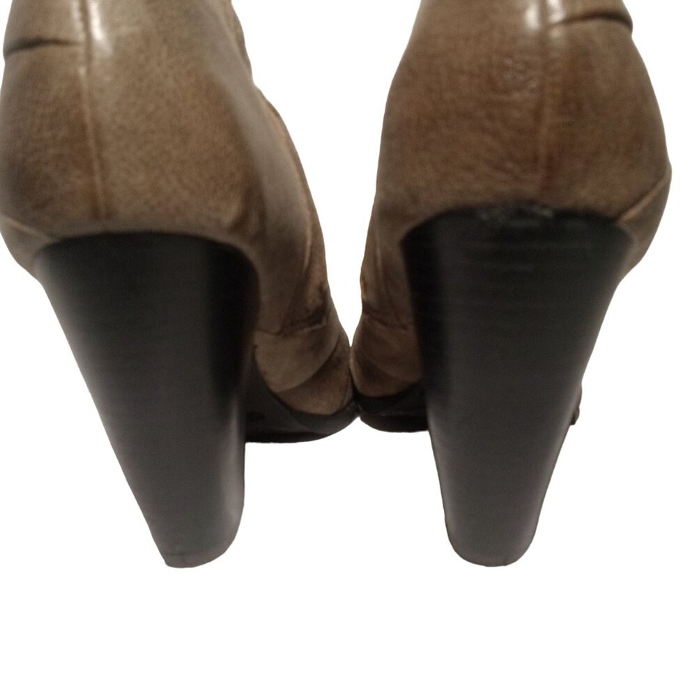 Vince Camuto Belta Ankle Boots Taupe Brown Sz 8.5 Stacked Heel Zipper Pleated - Picture 12 of 16